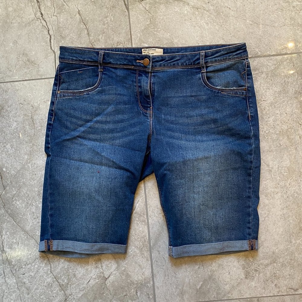 Blue Jean Shorts with pockets and leg cuffs